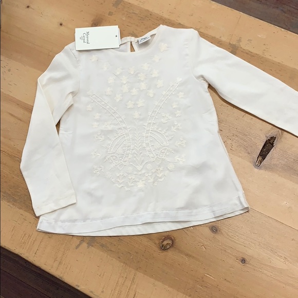 Beautiful cream embroidered tee - Picture 1 of 6